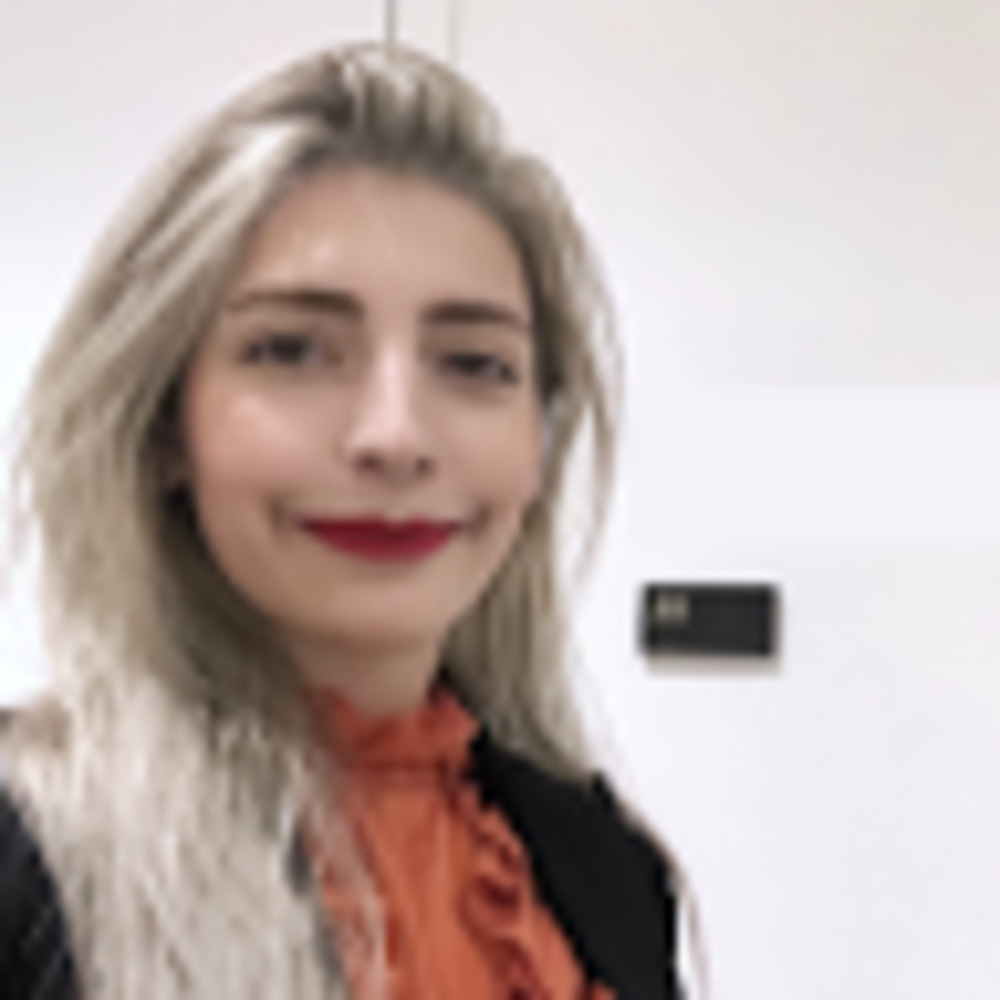 Meet your Posher, Roya